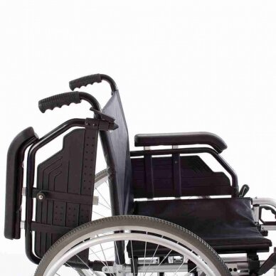 Neįgaliojo vežimėlis "Aura" 6